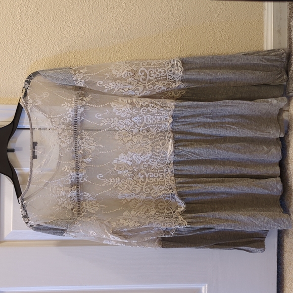 Women's top, size XL, brand new. Mostly white lace with grey jersey lower half - Picture 2 of 5